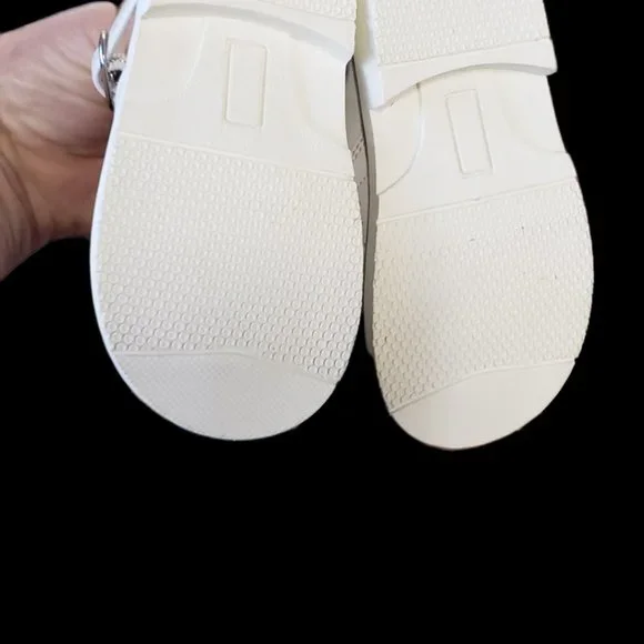 Girls White Shoes - Picture 4 of 7